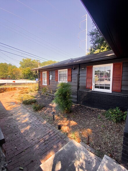 More Photos Of 726 Windy Hill Rd, Smyrna Loft Creative Space For Lease