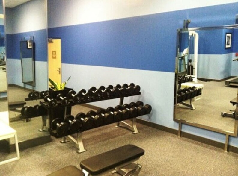 More Photos Of 8500 Annapolis Rd, New Carrollton Hotel For Sale