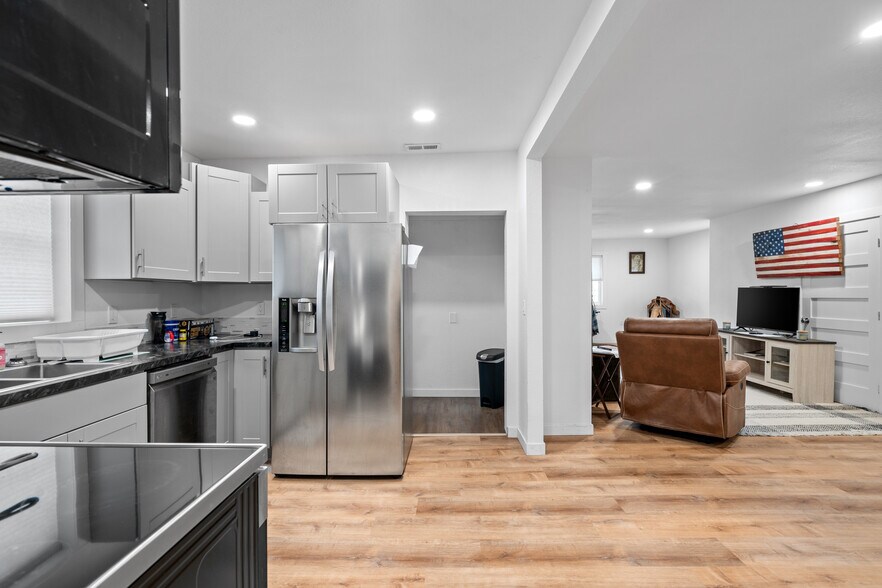 More Photos Of 105 Arcade, Lexington Apartments For Sale