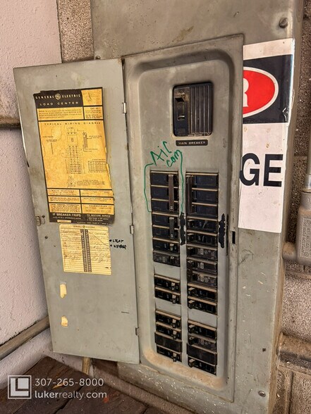 More Photos Of 2279 Six Mile Rd, Casper Distribution For Lease