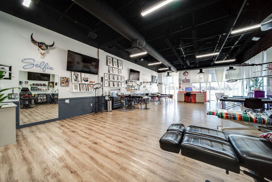 More Photos Of 6950-6970 76 Av NW, Edmonton Storefront Retail Office For Sale