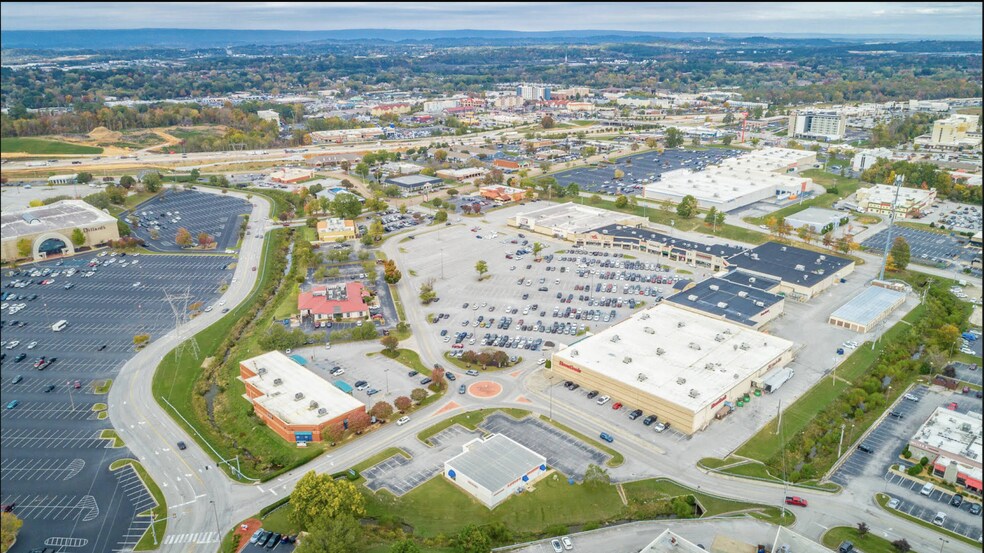 More Photos Of 2200A Hamilton Place Blvd, Chattanooga Storefront Retail Office For Lease