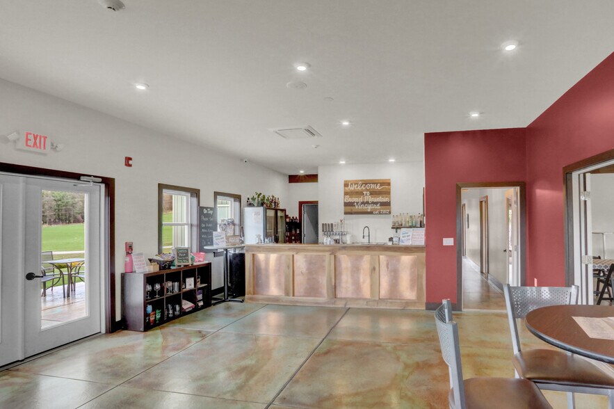 More Photos Of 596 Harman Rd, Halifax Winery Vineyard For Sale