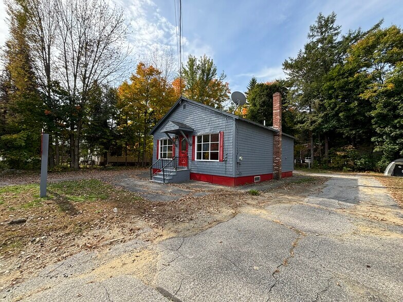 More Photos Of 107 Water Street, Farmington Office For Sale