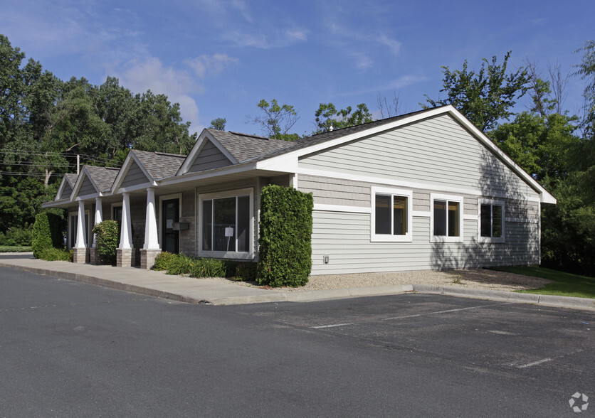 Primary Photo Of 2554-2558 Rice St, Saint Paul Office For Sale