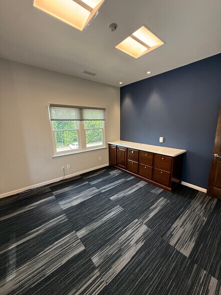 More Photos Of 4200 Evergreen Ln, Annandale Medical For Sale