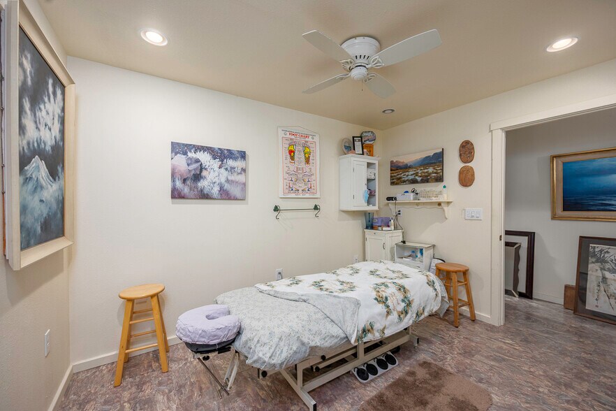 More Photos Of 315 Main Ave E, Soap Lake General Retail For Sale