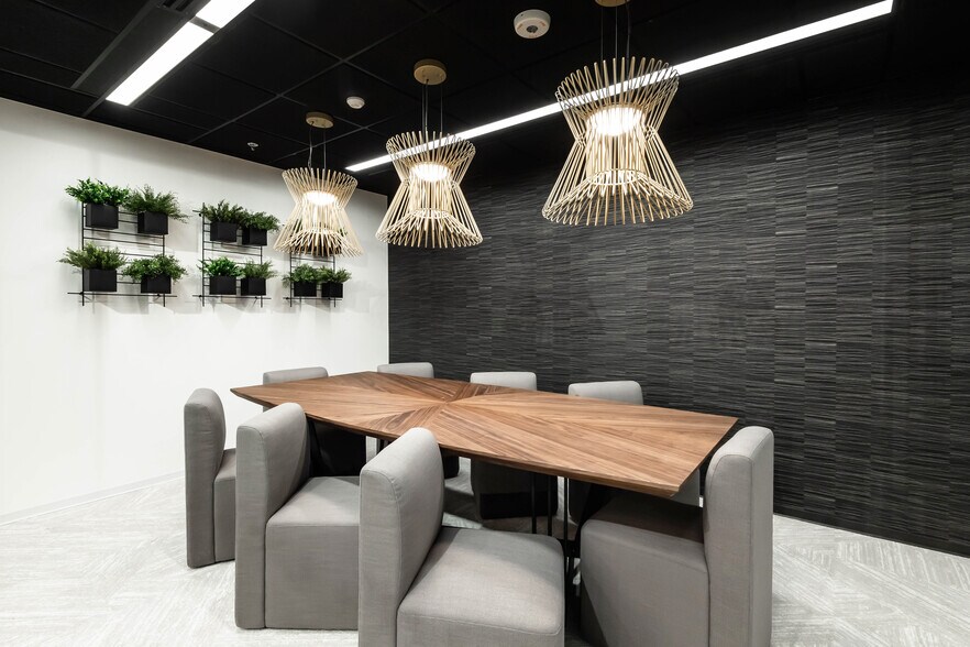 More Photos Of 3379 Peachtree Rd NE, Atlanta Coworking Space