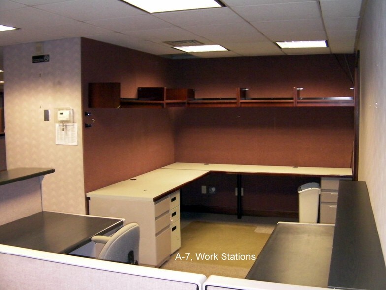 More Photos Of 1768 Storrs Rd, Mansfield Office For Lease