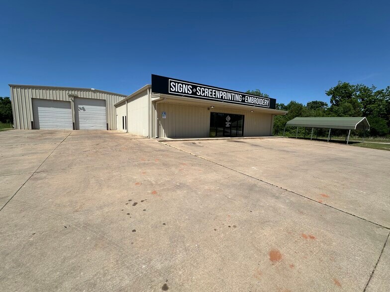 Primary Photo Of 16557 NE 23rd St, Choctaw Showroom For Sale