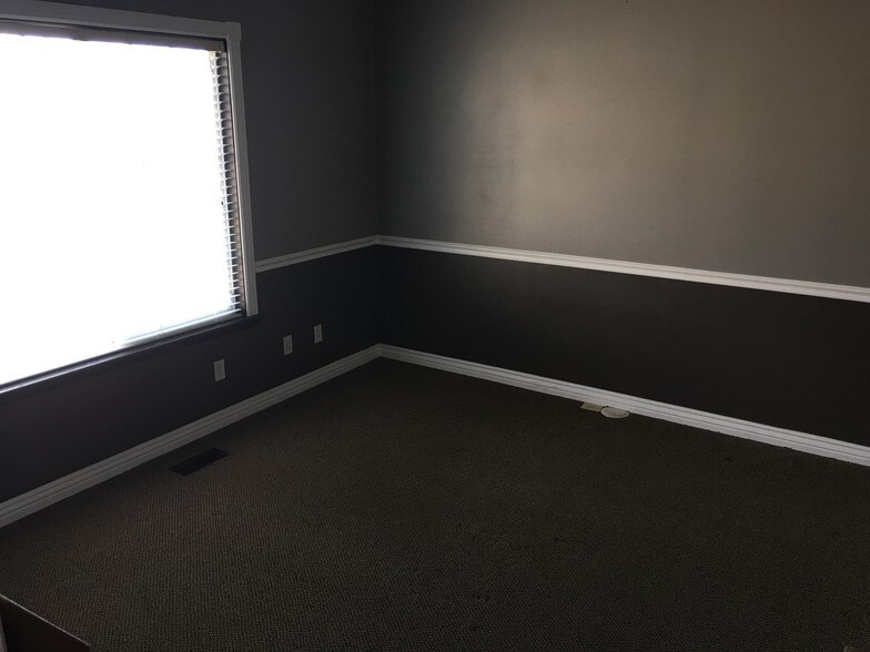 More Photos Of 519-533 W Center St, Pleasant Grove Office For Lease