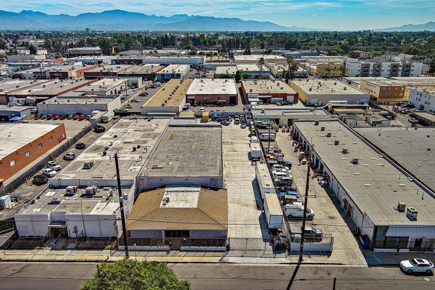 More Photos Of 7650 Gloria Ave, Van Nuys Warehouse For Sale