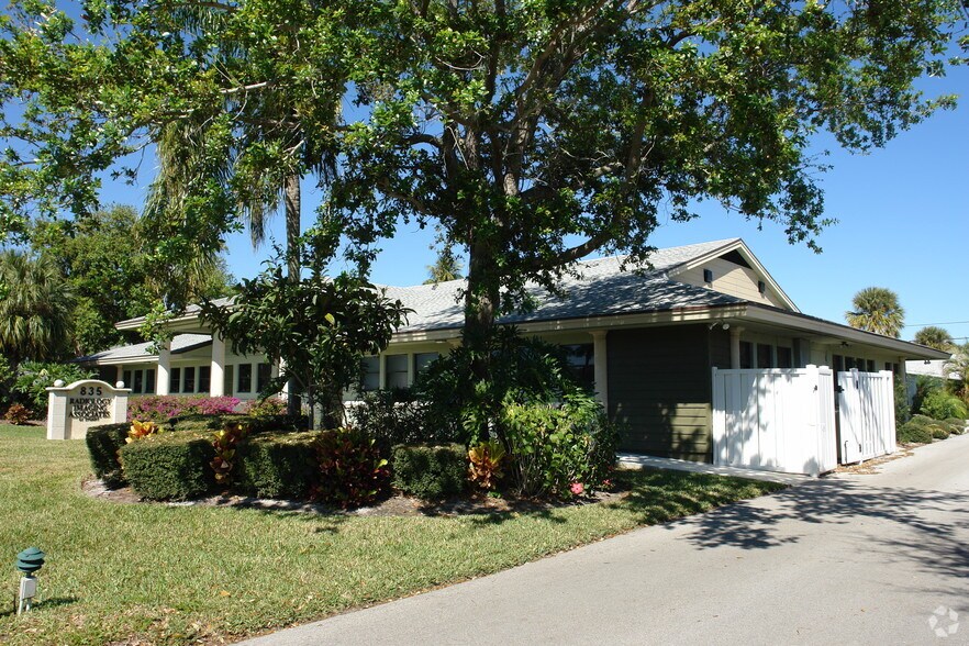 More Photos Of 835 SE Osceola St, Stuart Office Residential For Sale