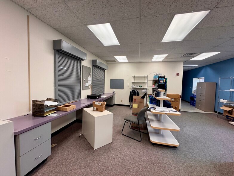 More Photos Of 208 S Johnson St, Macomb Schools For Sale