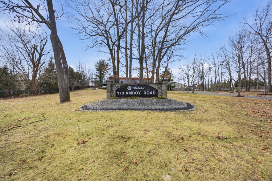 More Photos Of 173 Amboy Rd, Morganville Land For Lease