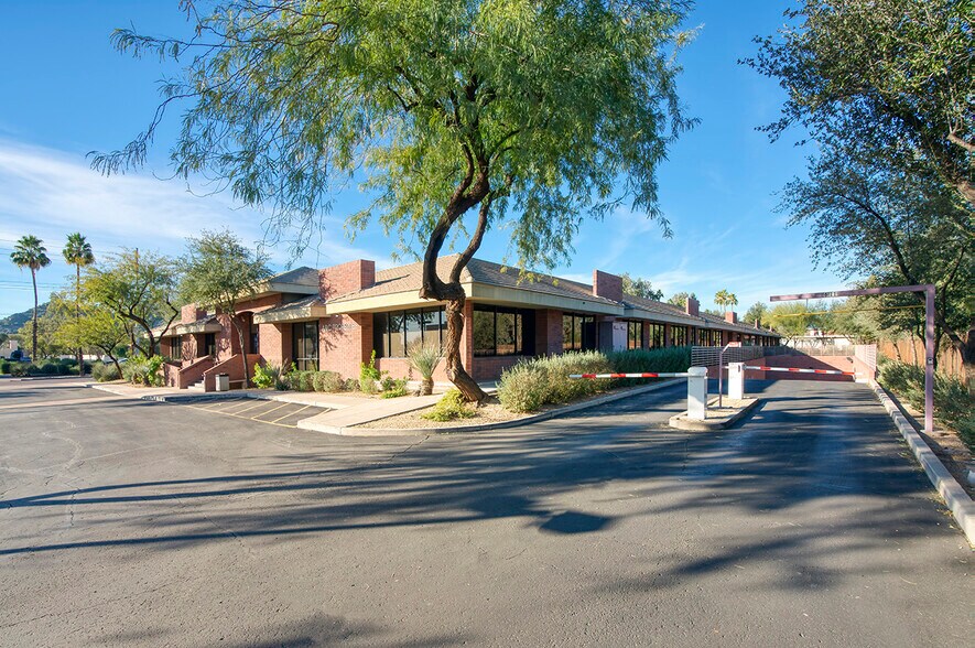 More Photos Of 4530 E Shea Blvd, Phoenix Office For Lease