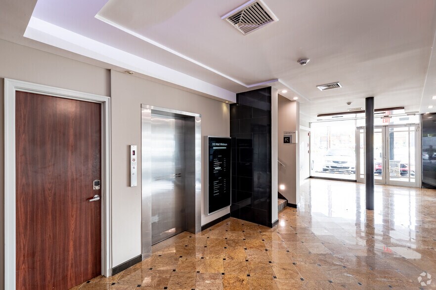 More Photos Of 315 Walt Whitman Rd, Huntington Station Office For Lease