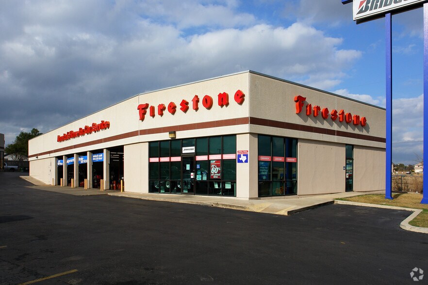 More Photos Of 14103-14151 Nacogdoches Rd, San Antonio Unknown For Lease