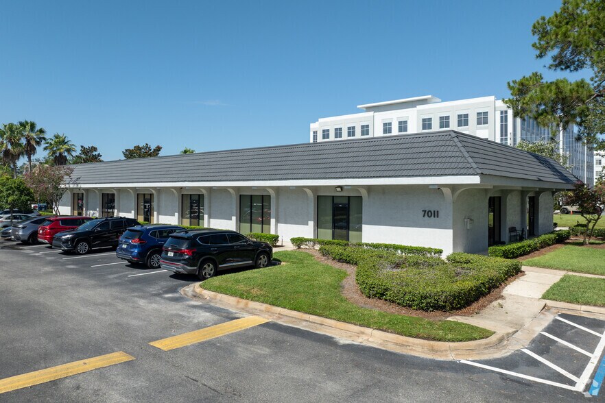 More Photos Of 7041 Grand National Dr, Orlando Unknown For Lease