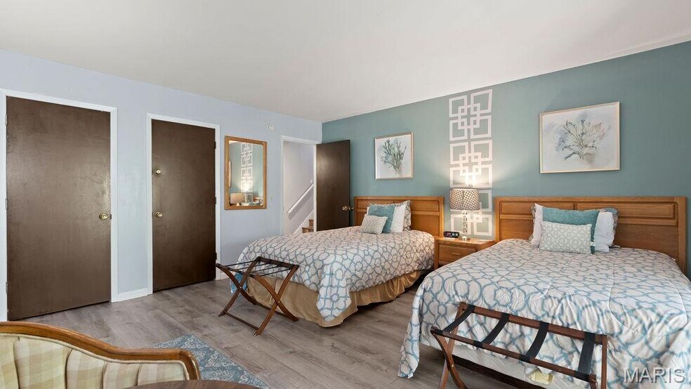 More Photos Of 35 Walkers Cay Drive, Osage Beach Apartments For Sale