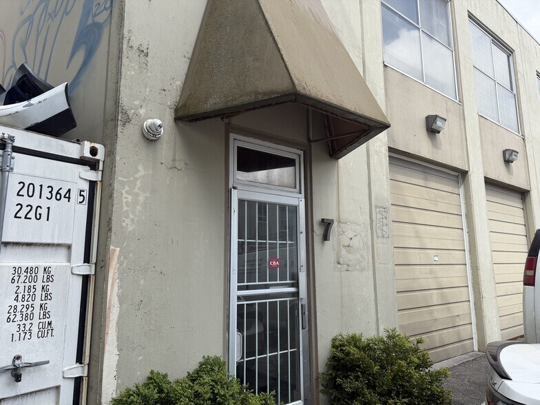 More Photos Of 9059-9079 Shaughnessy St, Vancouver Warehouse For Sale