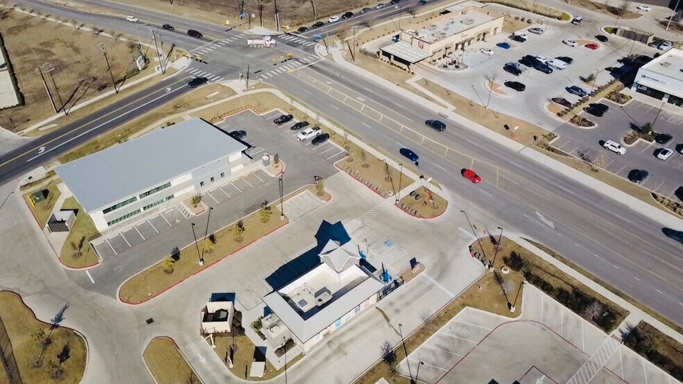 More Photos Of 2220 Kohlers Crossing, Kyle General Retail For Lease