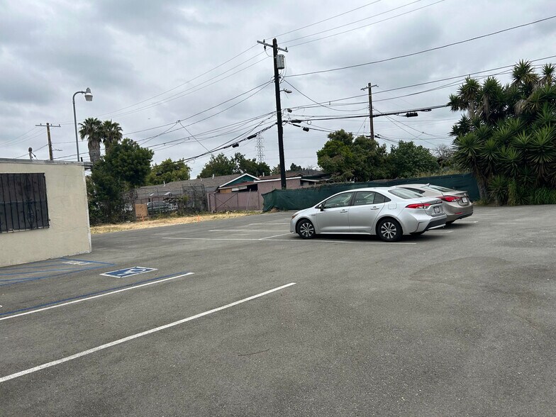 More Photos Of 10616 Avalon Blvd, Los Angeles Loft Creative Space For Sale