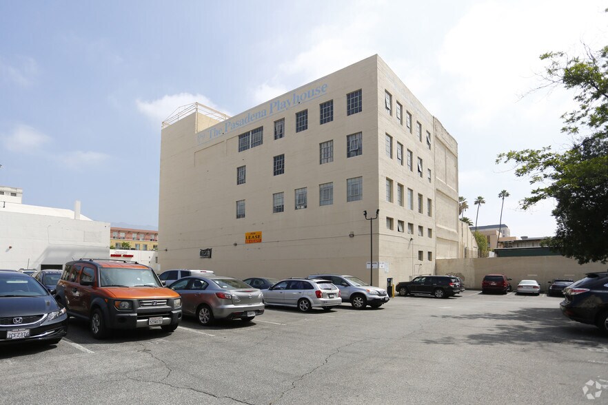 More Photos Of 600 Playhouse Aly, Pasadena Loft Creative Space For Lease