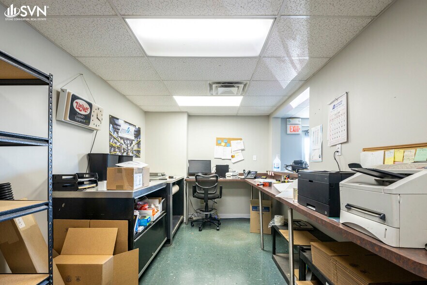 More Photos Of 129 Fieldview Dr, Versailles Warehouse For Sale