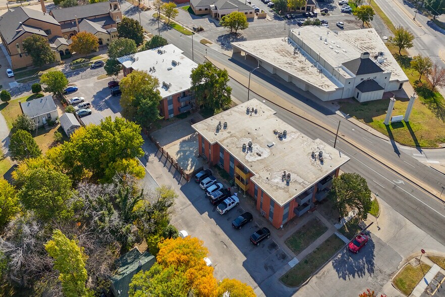 More Photos Of 2520 E Lincoln St, Wichita Apartments For Sale
