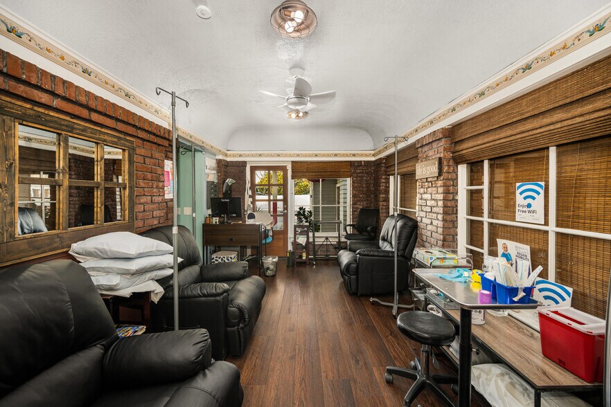 More Photos Of 615 E Chapman Ave, Orange Medical For Sale