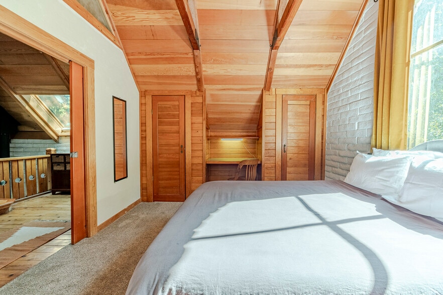 More Photos Of 1820 E 28th Ave, Eugene Multifamily For Sale