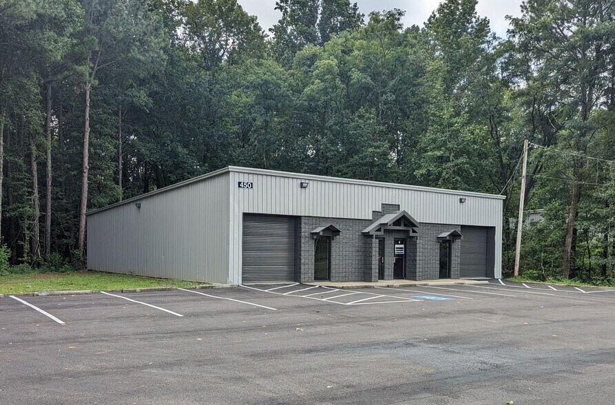 More Photos Of 450 Pike Park Dr, Lawrenceville Warehouse For Lease