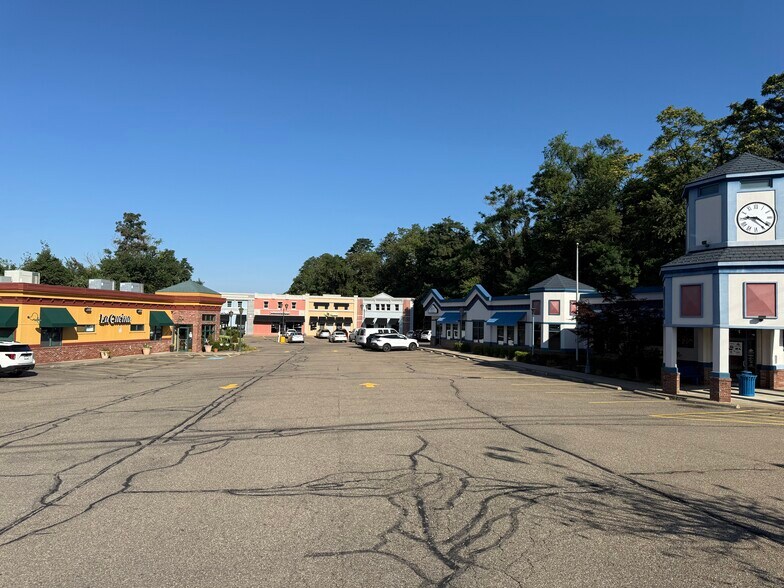 More Photos Of 204 Three Springs Dr, Weirton Office For Lease