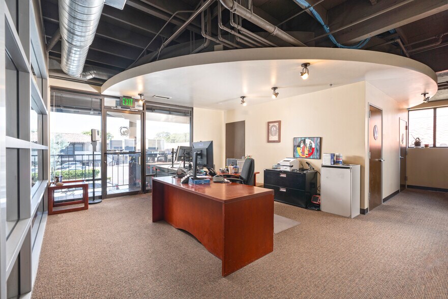 More Photos Of 4141 State St, Santa Barbara Unknown For Lease