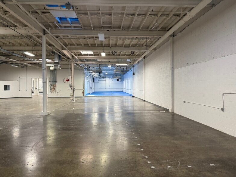 More Photos Of 2500 Campbell St, Oakland Manufacturing For Lease