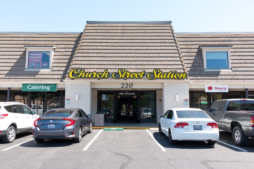 More Photos Of 220 S Church St, Lodi Freestanding For Lease
