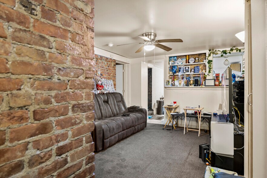 More Photos Of 403-409 N Pearl St, Albany Warehouse For Sale