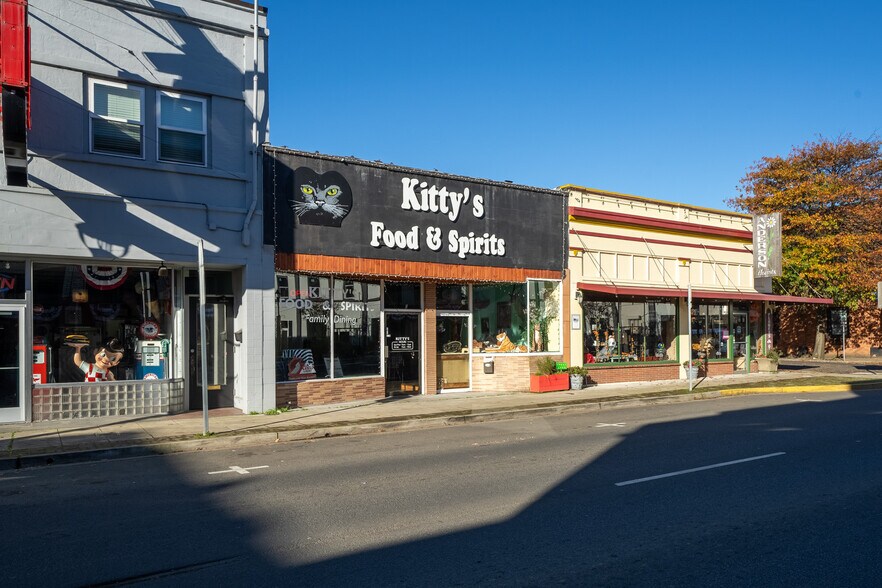 More Photos Of 204 Main Ave, Tillamook Storefront For Sale