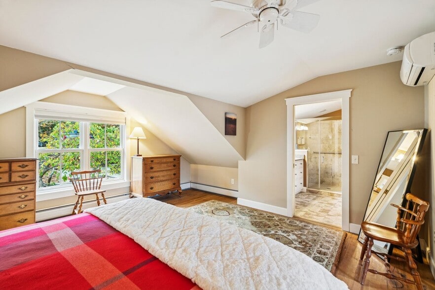 More Photos Of 299 Mountain Rd, Stowe Office Residential For Sale