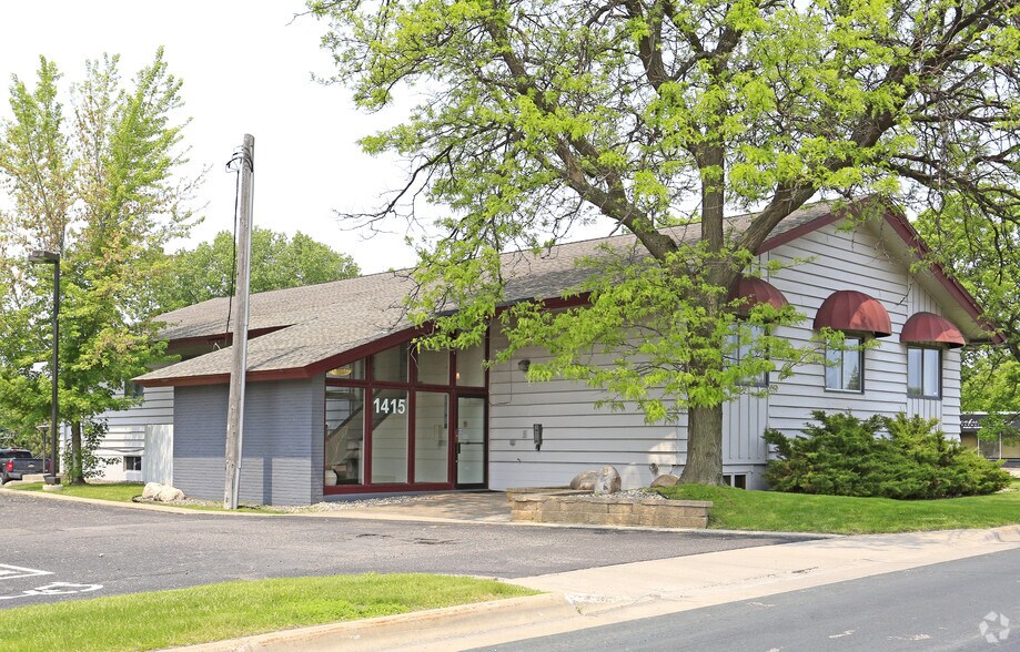 Primary Photo Of 1415 Lilac Dr N, Golden Valley Office For Lease