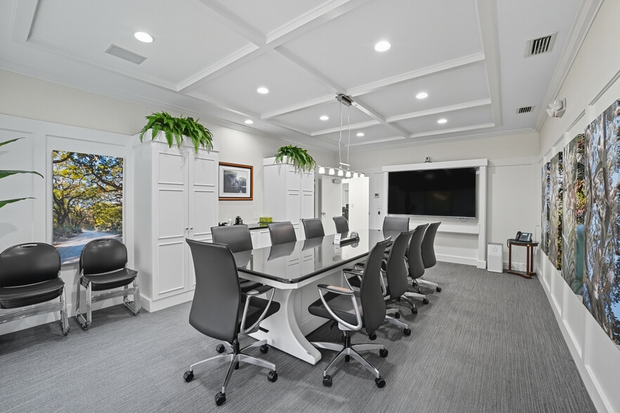 More Photos Of 8818 Goodbys Executive Dr, Jacksonville Office For Lease