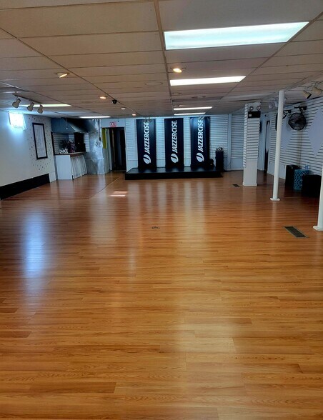 More Photos Of 272 Mackall St, Elkton Office For Sale