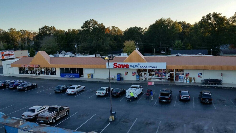 Primary Photo Of 1216 Hillsboro Blvd, Manchester General Retail For Sale