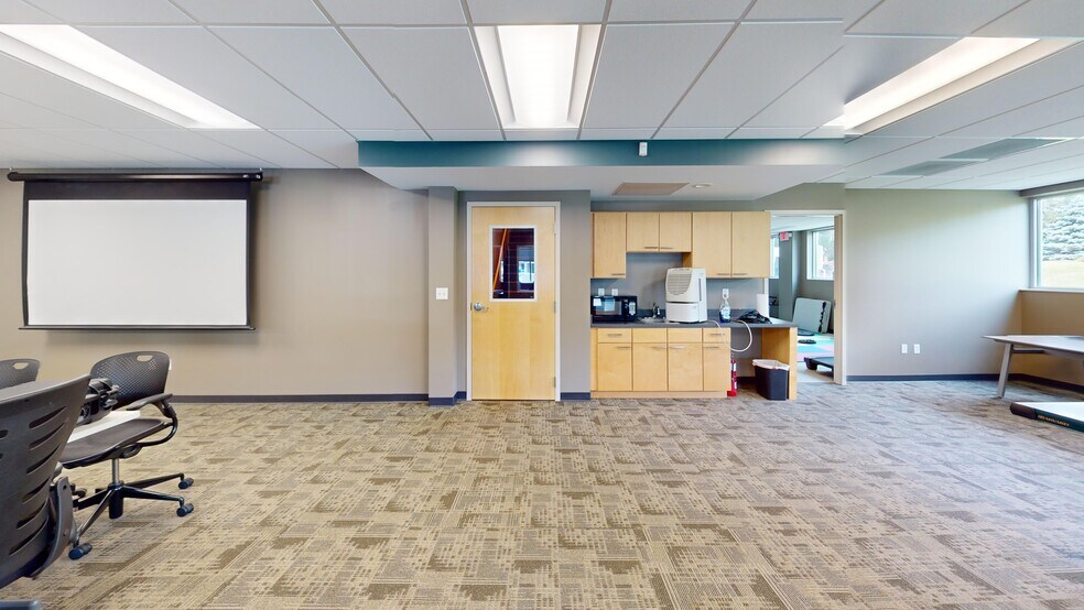 More Photos Of 3344 Grand Ridge Dr NE, Grand Rapids Medical For Lease