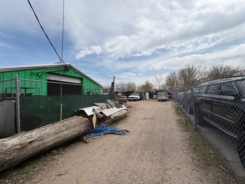 More Photos Of 4893-4895 Washington St, Denver Warehouse For Lease