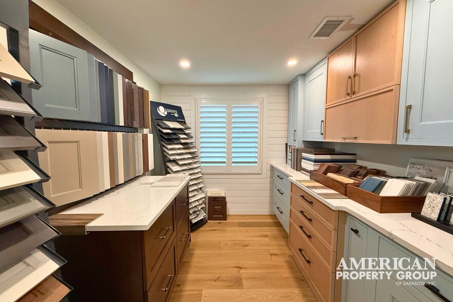 More Photos Of 1670 Stickney Point Rd, Sarasota Office For Sale