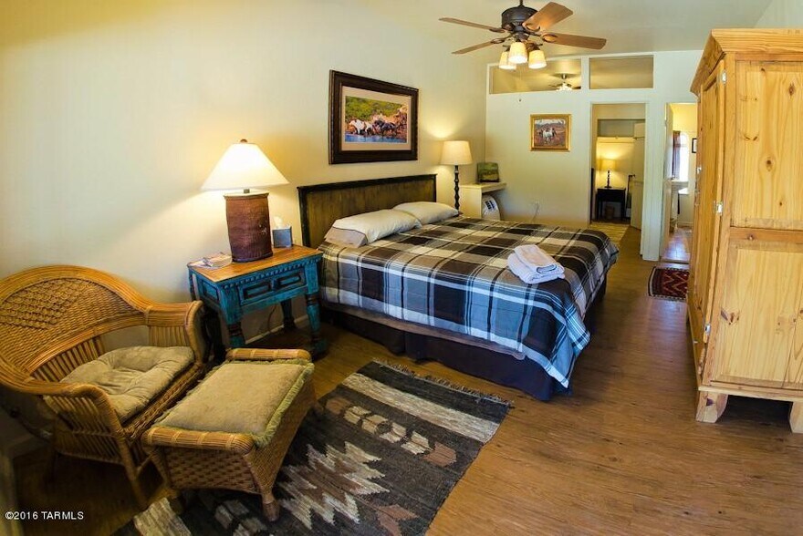 More Photos Of 1170 Rancho Robles Rd, Oracle Hotel For Sale