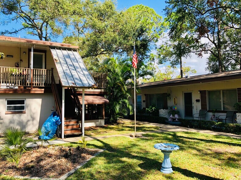 More Photos Of 815 2nd Ave NW, Largo Apartments For Sale