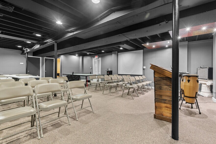 More Photos Of 2450 Pontoon Rd, Granite City Religious Facility For Sale